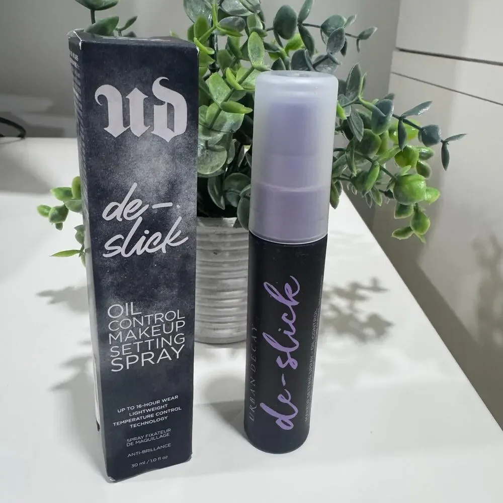 Urban Decay De-Slick Oil Control Matte Makeup Setting Spray 1oz